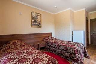 Гостиница Турбаза Горная Каменномостский Стандартный двухместный номер с 1 кроватью или 2 отдельными кроватями-5